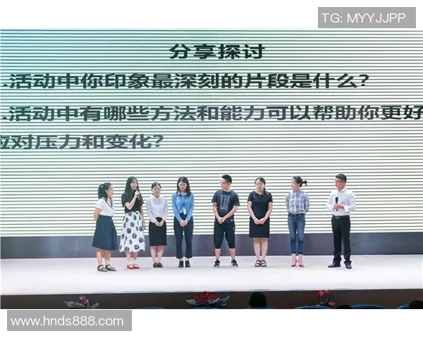 与李芳对话探索和平精英职业生涯的成长与挑战