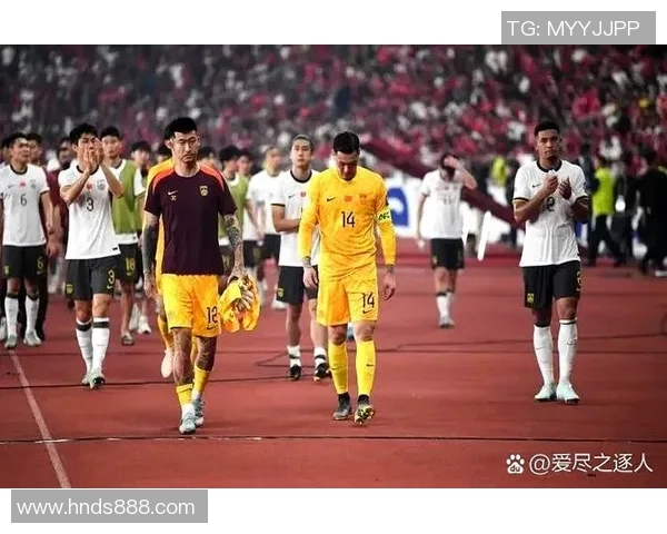 中国足球明星畅谈比赛背后的故事与成长历程 中国足球明星畅谈比赛背后的故事与成长历程